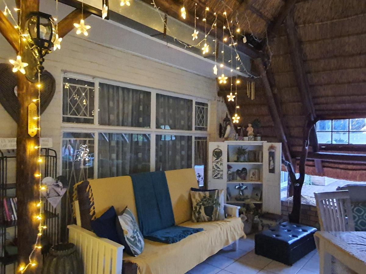 Chic Breeze Hotell Bloemfontein Exteriör bild
