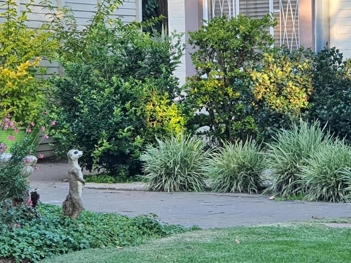 Chic Breeze Hotell Bloemfontein Exteriör bild