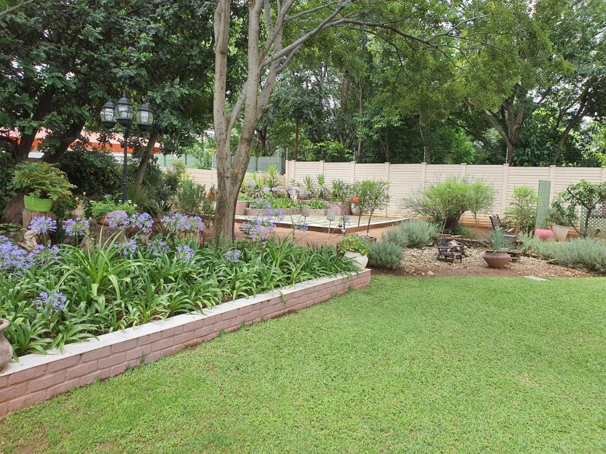 Chic Breeze Hotell Bloemfontein Exteriör bild